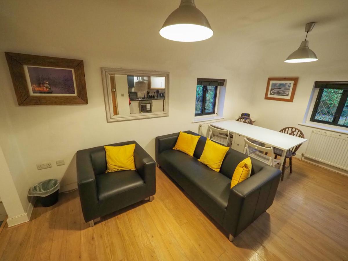 2 Ringles Place Uckfield Bagian luar foto